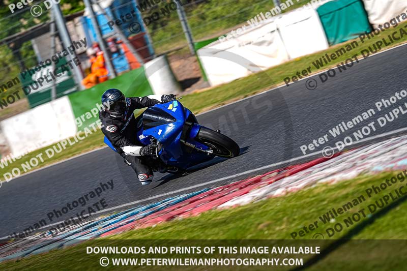 enduro digital images;event digital images;eventdigitalimages;mallory park;mallory park photographs;mallory park trackday;mallory park trackday photographs;no limits trackdays;peter wileman photography;racing digital images;trackday digital images;trackday photos